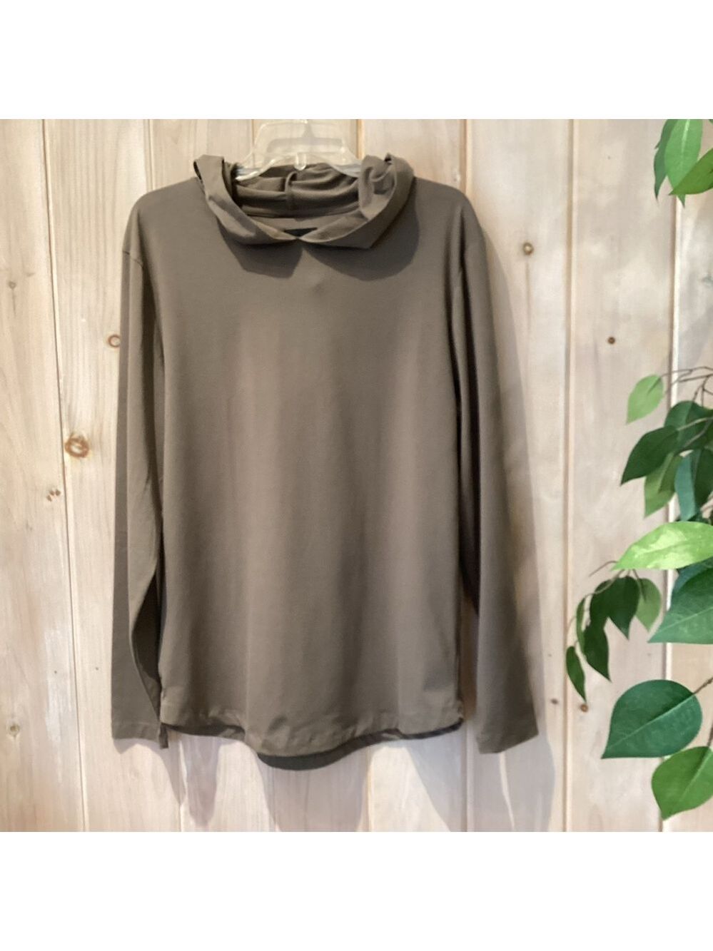CUTS AO Long Sleeve Hooded Tee